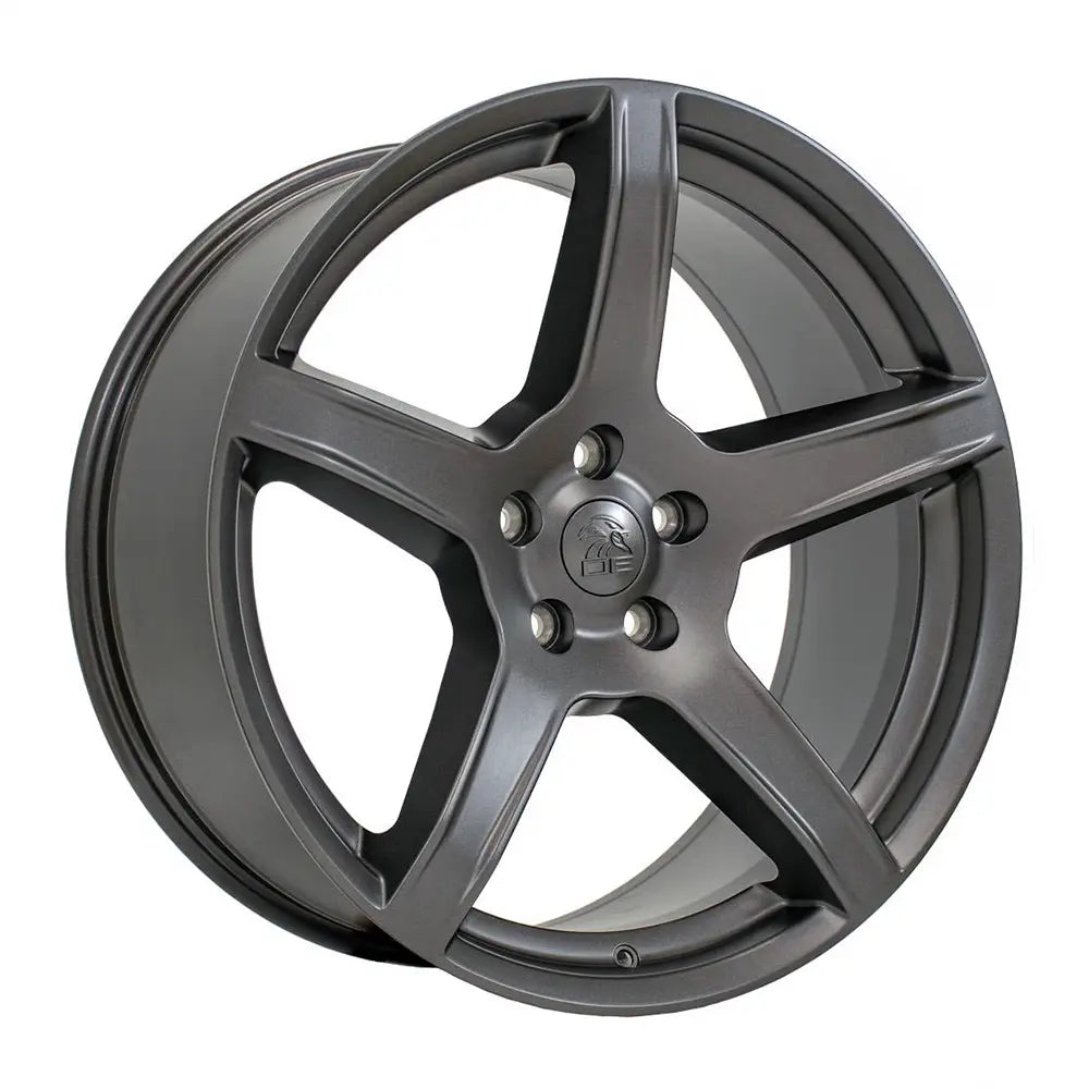 Angle view of a 22x9.5 Gunmetal wheel replacement for Jeep Grand Cherokee replica rim 9511011